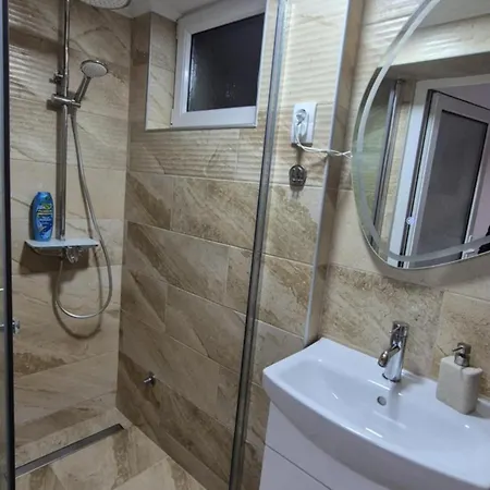 דירה Tiski Labud